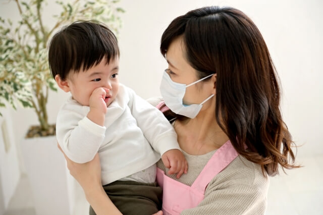 看護師と子供