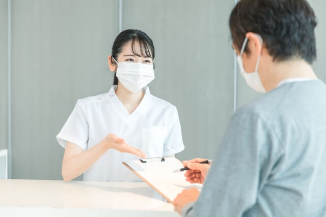 看護師と患者